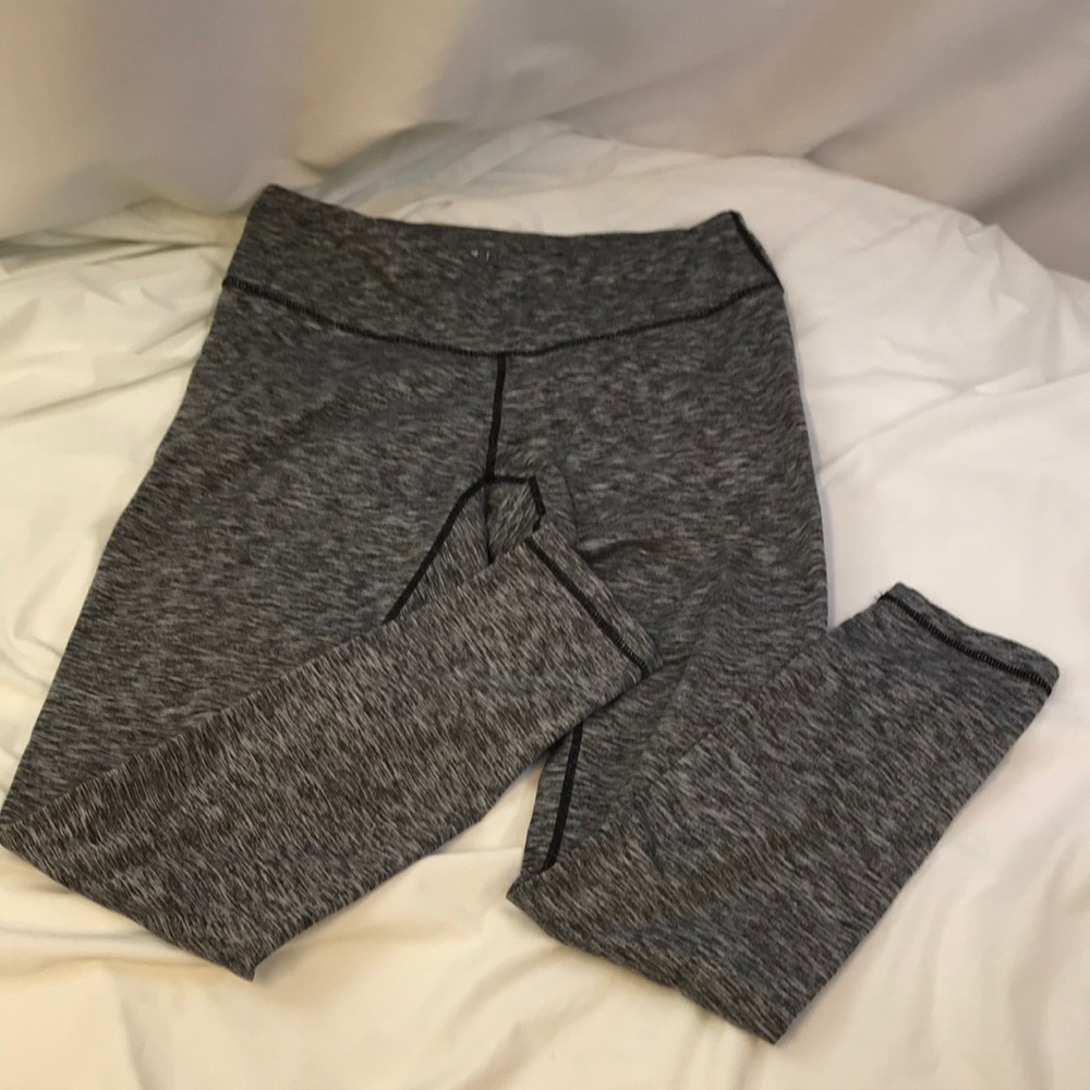 Reebok Athletic Black Heathered Leggings Size Medium
